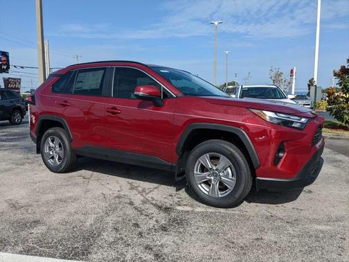2025 Toyota RAV4 XLE