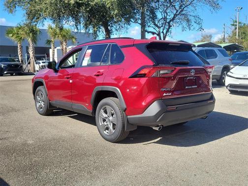 2025 Toyota RAV4 Hybrid LE