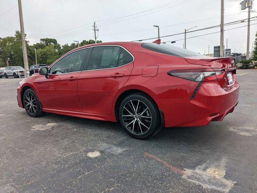 2024 Toyota Camry SE