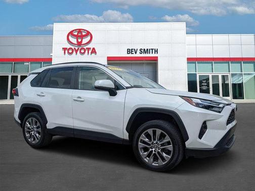 2024 Toyota RAV4 XLE Premium
