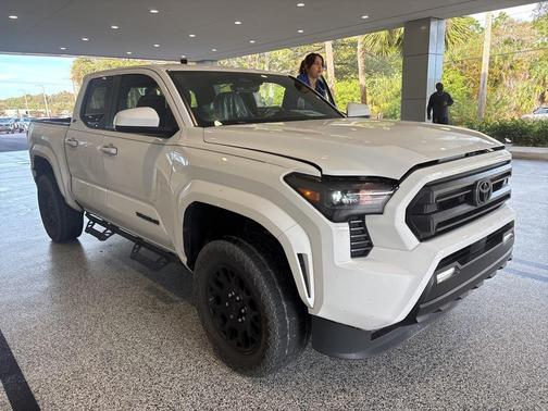 2025 Toyota Tacoma SR