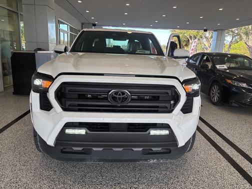 2025 Toyota Tacoma SR