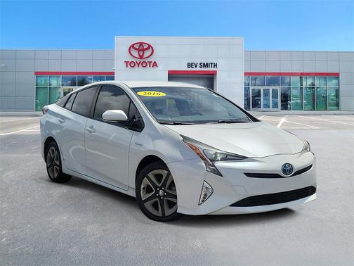 2016 Toyota Prius Three