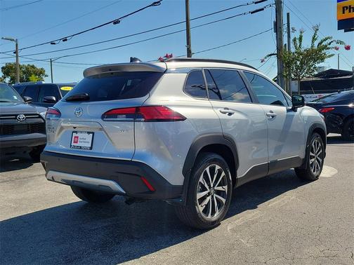 2025 Toyota Corolla Cross XLE