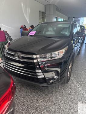 2019 Toyota Highlander Limited Platinum