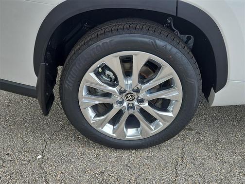 2026 Toyota Highlander Hybrid Limited