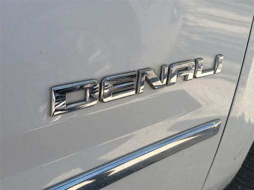 2020 GMC Yukon XL Denali