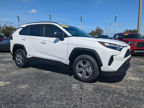 2025 Toyota RAV4 Hybrid LE