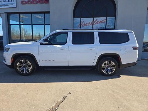 2023 Jeep Wagoneer L Series II 4x4