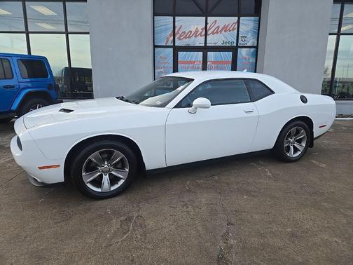 2015 Dodge Challenger SXT