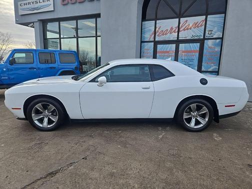 2015 Dodge Challenger SXT