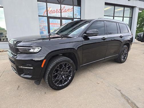Diamond Black Crystal Pearlcoat 2024 Jeep Grand Cherokee L Summit Reserve
