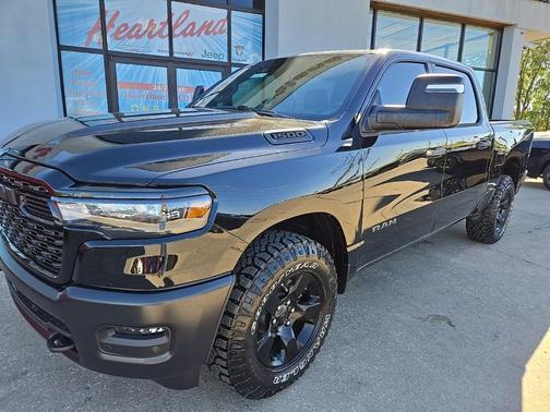 2026 RAM 1500 Warlock Crew Cab 4x4 5'7' Box
