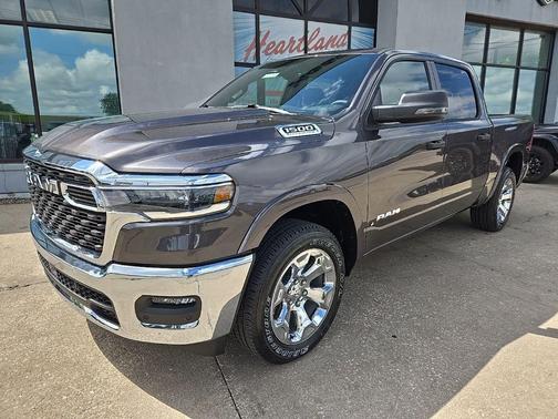 Granite Crystal Metallic Clear-Coat Exterior Paint 2026 RAM 1500 Big Horn/Lone Star