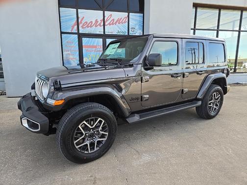 2026 Jeep Wrangler 4-Door Sahara 4x4