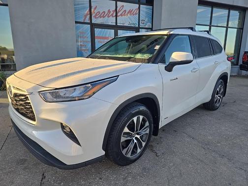 2020 Toyota Highlander Hybrid XLE