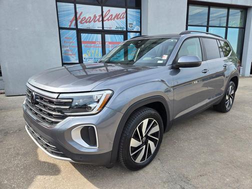 Silver Mist Metallic 2024 Volkswagen Atlas 2.0T SE w/Technology 4MOTION