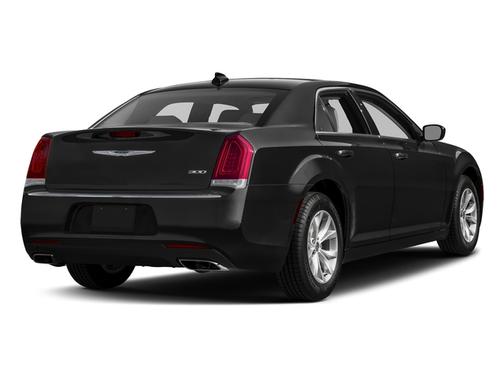 Gloss Black 2017 Chrysler 300 Limited