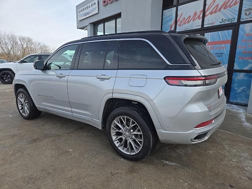 2025 Jeep Grand Cherokee Summit