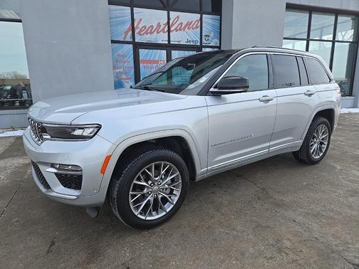 2025 Jeep Grand Cherokee Summit