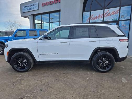 2026 Jeep Grand Cherokee Altitude
