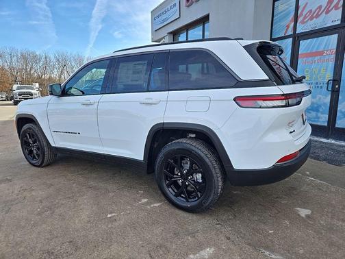 2026 Jeep Grand Cherokee Altitude