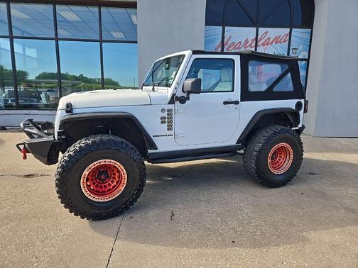 Bright White Clearcoat 2017 Jeep Wrangler Rubicon