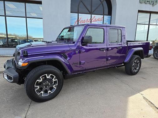 2026 Jeep Gladiator Sahara 4x4