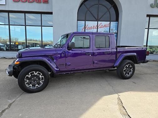 2026 Jeep Gladiator Sahara 4x4