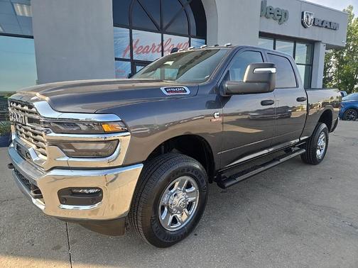 2025 RAM 2500 Tradesman Crew Cab 4x4 6'4' Box
