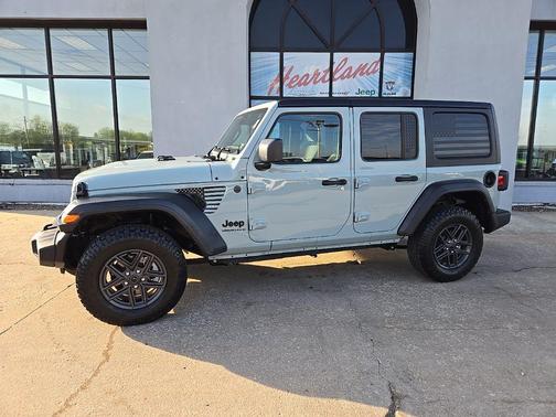 Earl Clearcoat 2024 Jeep Wrangler Sport S