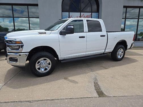 Bright White Clear-Coat Exterior Paint 2026 RAM 2500 Tradesman Crew Cab 4x4 6'4' Box