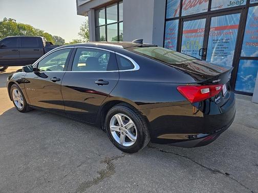 2022 Chevrolet Malibu 1LS