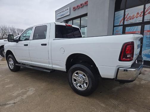 2026 RAM 2500 Tradesman Crew Cab 4x4 6'4' Box