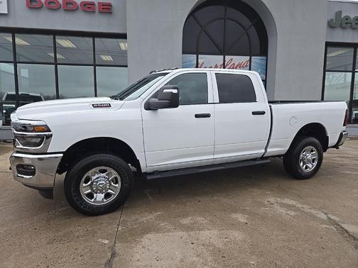 2026 RAM 2500 Tradesman Crew Cab 4x4 6'4' Box