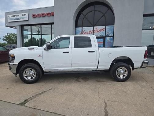 2025 RAM 2500 Tradesman Crew Cab 4x4 6'4' Box