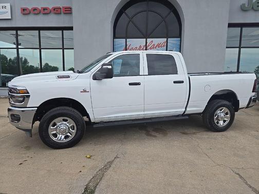 2025 RAM 2500 Tradesman Crew Cab 4x4 6'4' Box