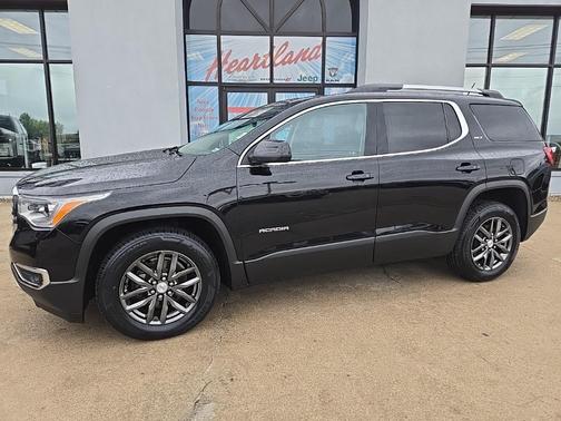 2017 GMC Acadia SLT-1