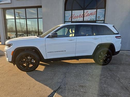 Bright White Clear-Coat Exterior Paint 2026 Jeep Grand Cherokee Limited