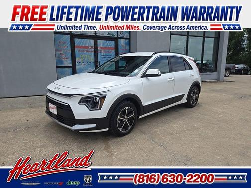 Snow White Pearl 2024 Kia Niro EX
