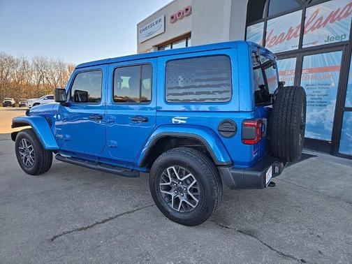 2024 Jeep Wrangler 4-Door Sahara 4x4