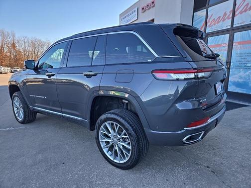 2025 Jeep Grand Cherokee Summit