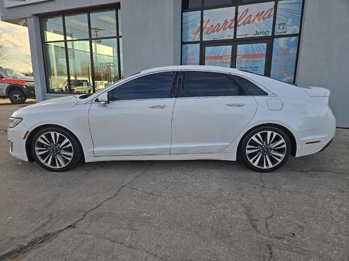2017 Lincoln MKZ Base