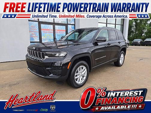 Diamond Black Crystal Pearl-Coat Exterior Paint 2026 Jeep Grand Cherokee Altitude