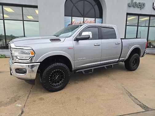 2022 RAM 2500 Laramie Crew Cab 4x4 6'4' Box