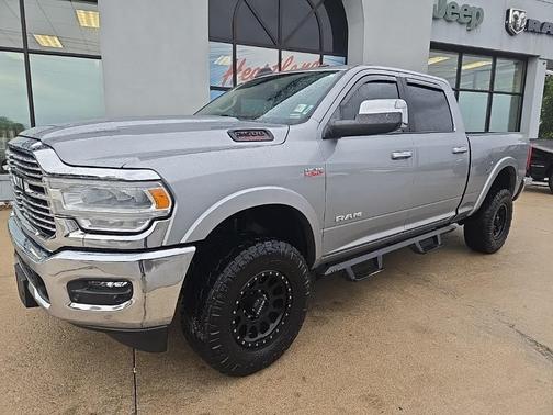 2022 RAM 2500 Laramie Crew Cab 4x4 6'4' Box