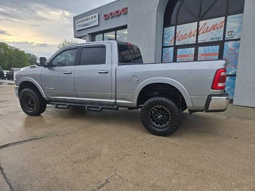 2022 RAM 2500 Laramie Crew Cab 4x4 6'4' Box
