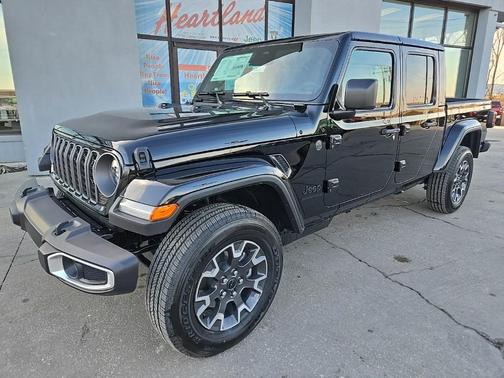 2026 Jeep Gladiator Sahara 4x4