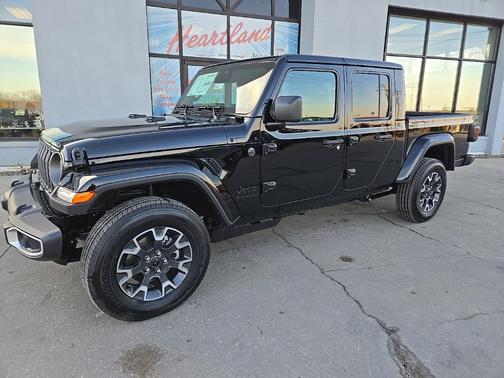 2026 Jeep Gladiator Sahara 4x4