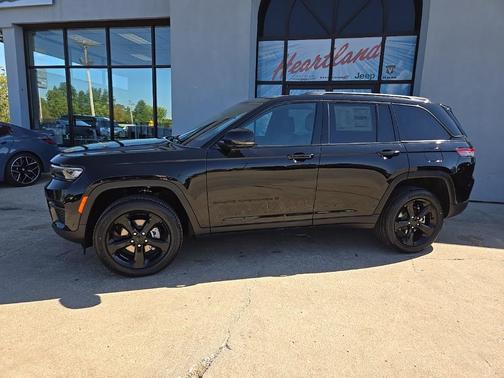 2025 Jeep Grand Cherokee Altitude